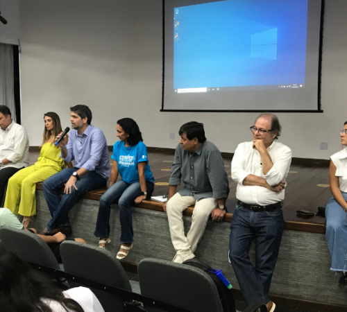 2º EM conversa com pais das áreas de Engenharia e Arquitetura em encontro de Orientação Profissional