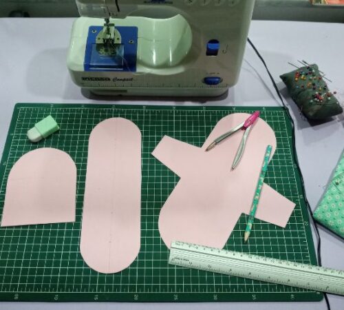 Alunos do 9º ano vão fabricar e distribuir absorventes ecológicos em projeto de dignidade menstrual