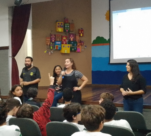 Alunos de Espanhol, Francês e Mandarim conhecem tema da Semana das Línguas Estrangeiras