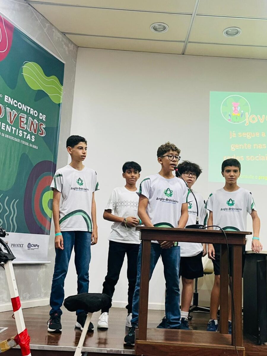 Onze equipes do Anglo participaram do Jovens Cientistas 2023