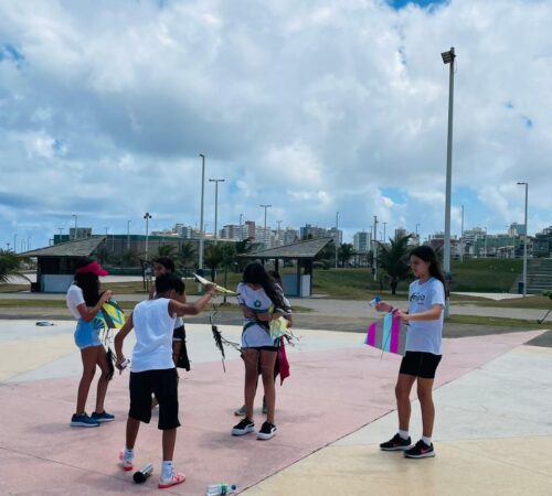 Alunos do 7º ano compreendem conceitos de matemática com pipas