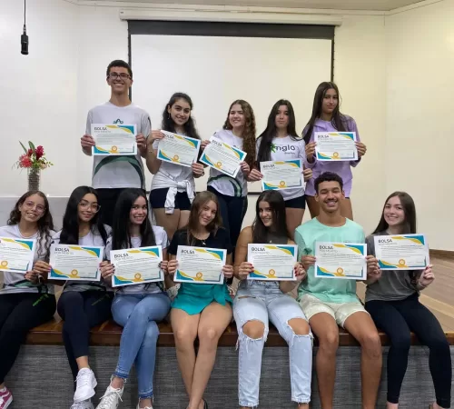 Conheça os alunos contemplados com a Bolsa por Mérito 2024