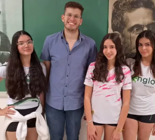 Com classificação de grupo do 9º ano, Anglo tem duas equipes na final da ONHB