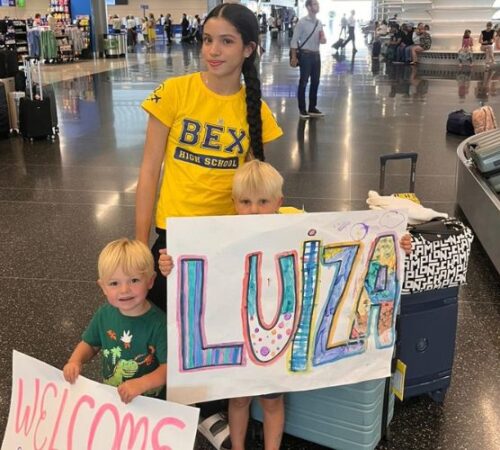 Aluna do 1º EM embarca para intercâmbio de um ano nos Estados Unidos